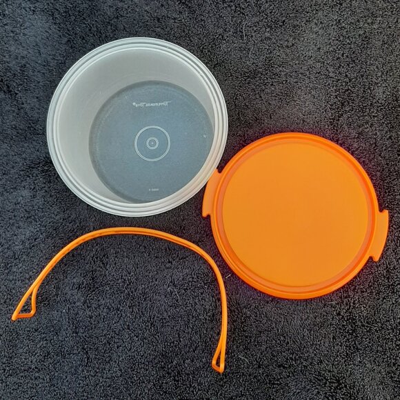 Tupperware Toys Mini Cake Carrier Cupcake Taker 5.5" D Orange RARE VTG 1980’s - Picture 5 of 6